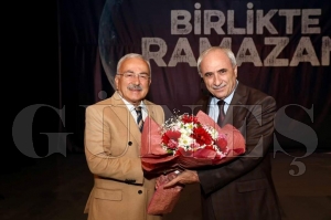 air ve yazar Nurullah Gen Ordulularla bulutu